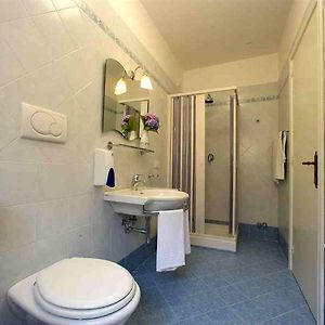 Camera standard con letto king size